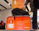 UK airport staff get bonuses for spotting easyJet oversize bags, email shows