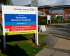 Doctor who left patient during operation to have sex with nurse allowed to practise