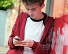 Hundreds of UK teenagers to pilot social media bans and restrictions